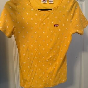 Levi’s Floral Ribbed Tee – (Yellow Daisy Print)